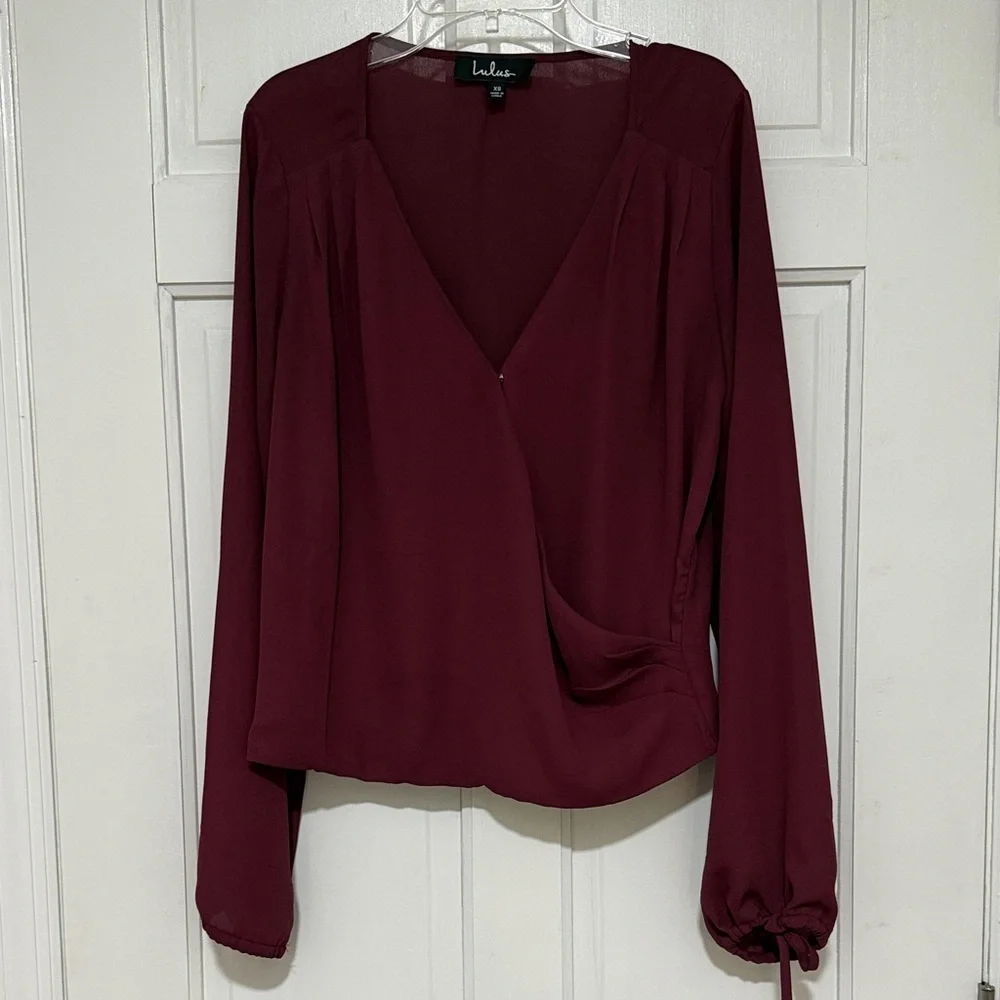 Lulus Elegant Burgundy Blouse Sz xs - Picture 2 of 4